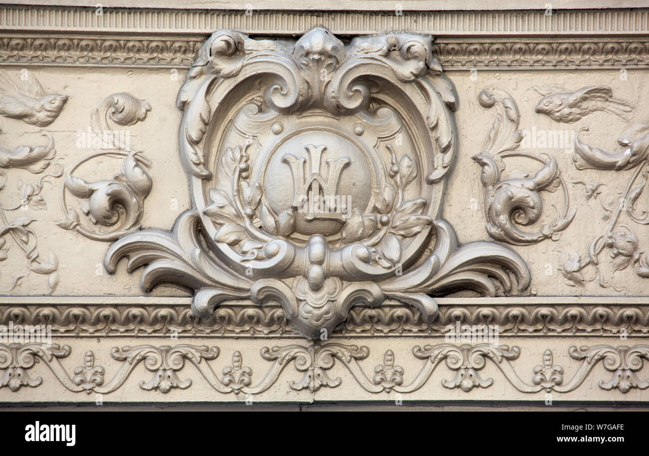 Architectural details on the Woodward and Lothrop building, 10th and G St., NW, Washington, D.C Stock Photo