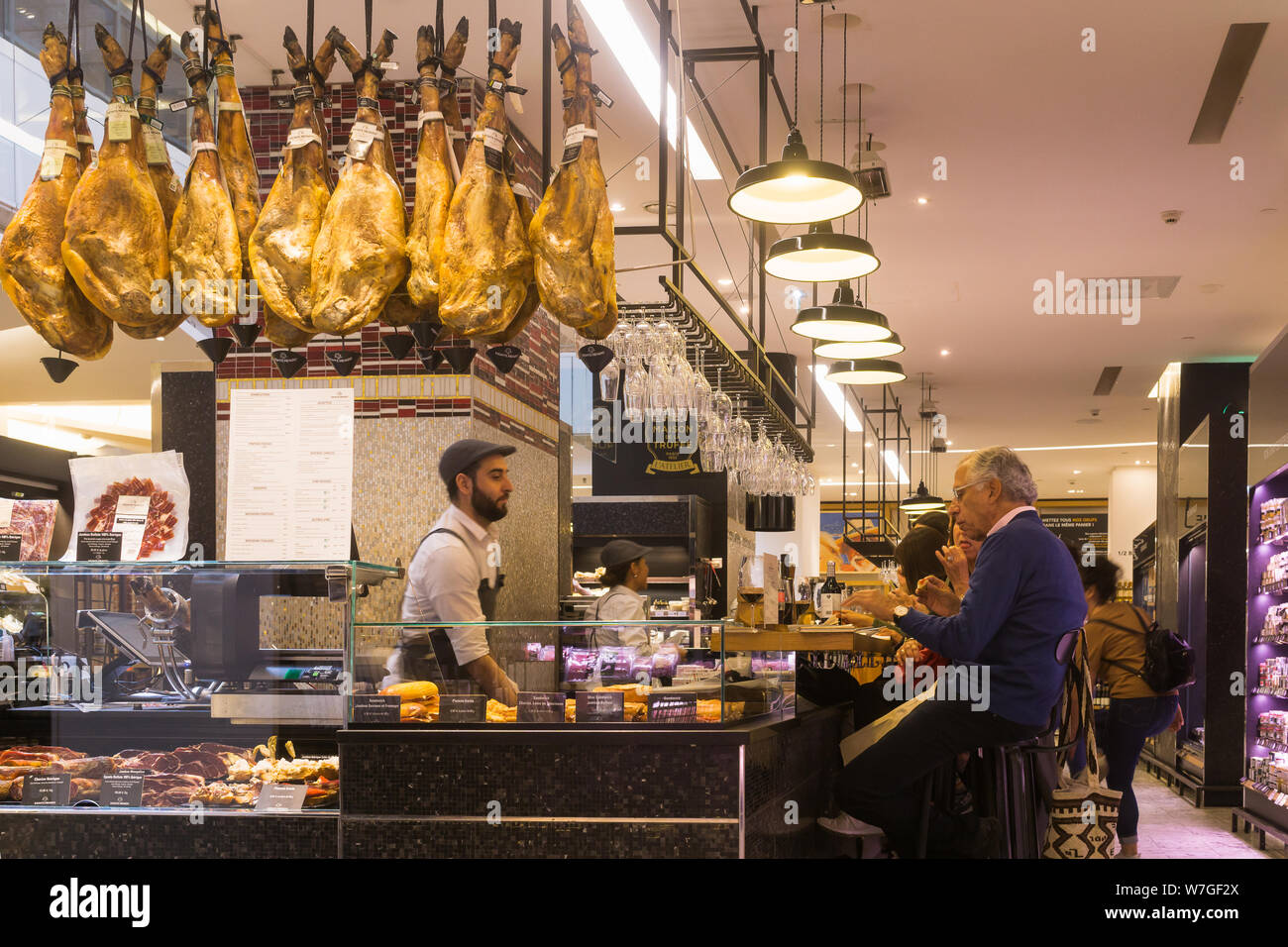 Le Bon Marche' Paris. A Stunning Food Hall In A Historic Department Store  In A Great Neighborhood. – Yellow Flat Paris.