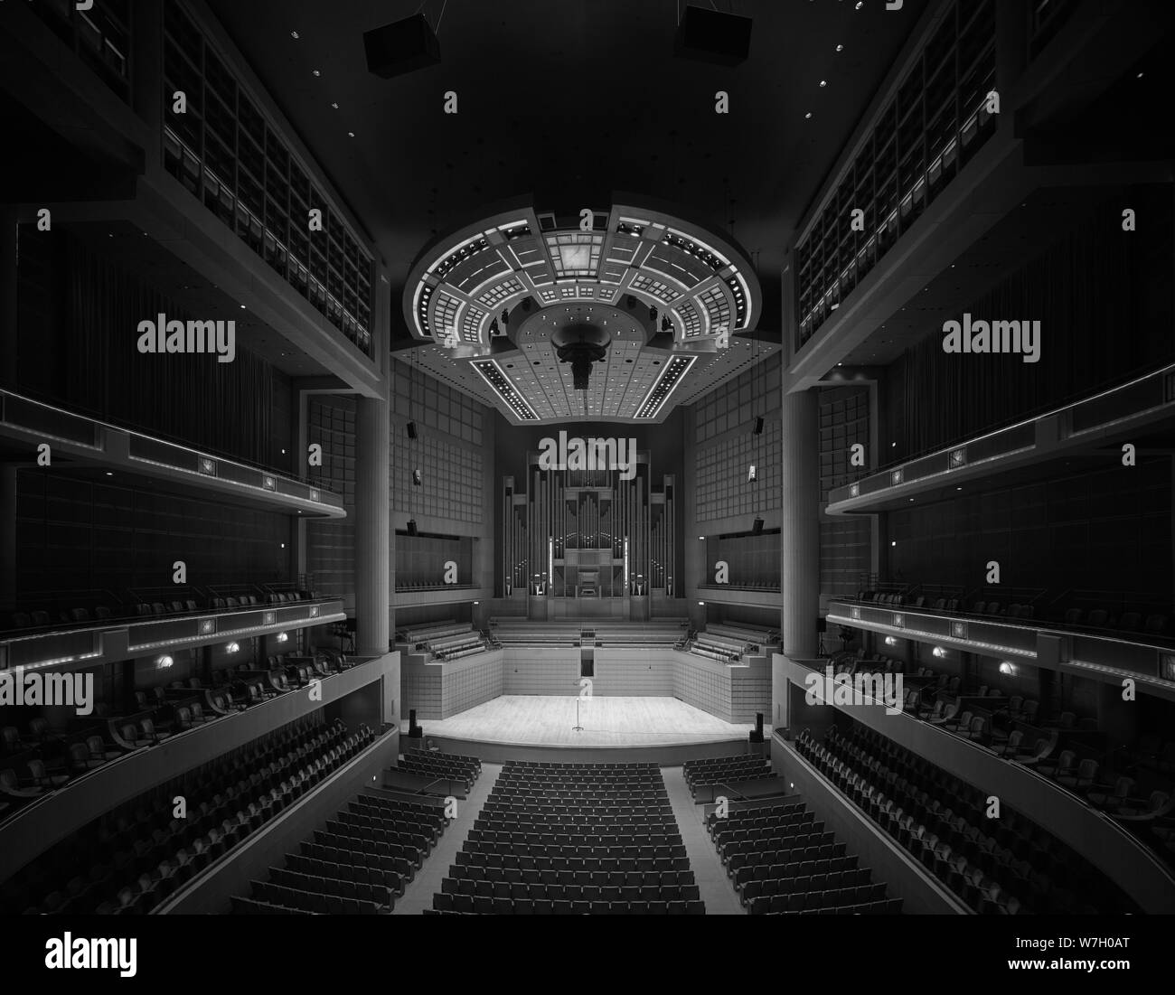 Black-and-white image of the auditorium at the Morton H. Myerson Symphony Center, which opened in 1989 in the Arts District of Dallas, Texas Stock Photo