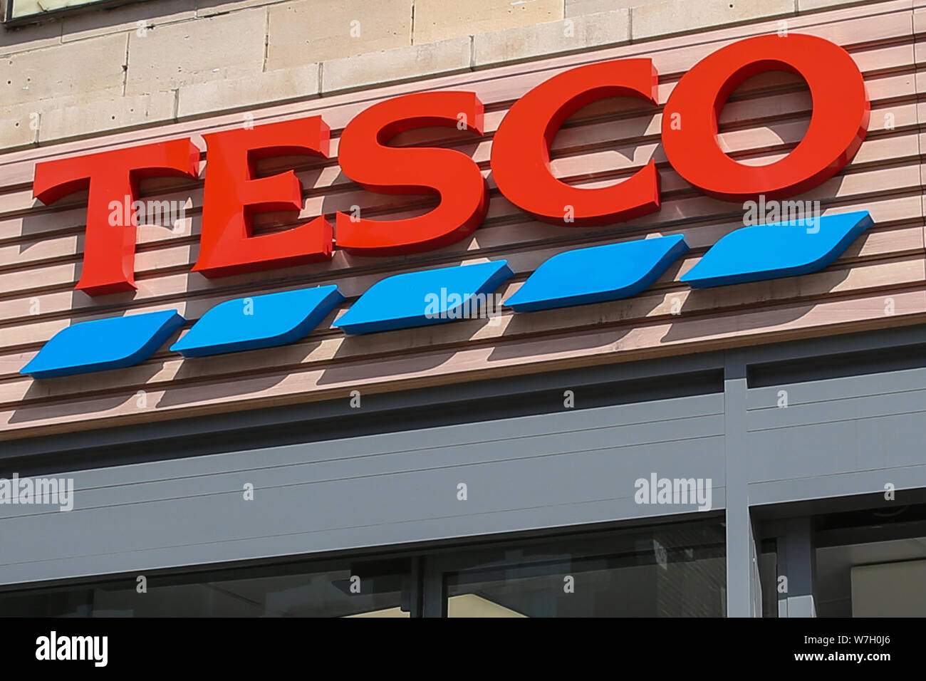 London, UK. 6th Aug, 2019. Tesco sign outside a store in London, UK. Credit: Steve Taylor/SOPA Images/ZUMA Wire/Alamy Live News Stock Photo