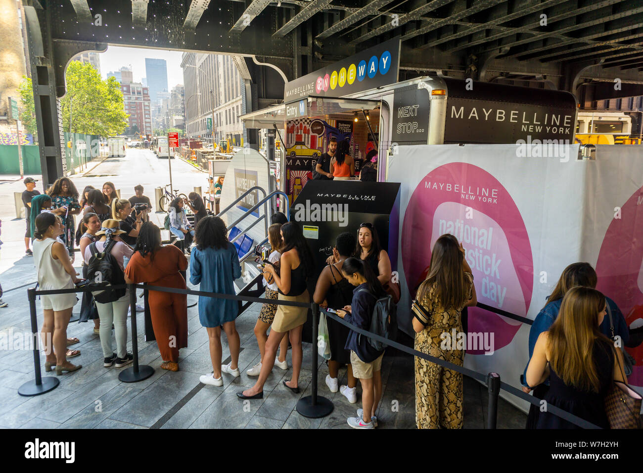 Maybelline hires stock photography and images Alamy