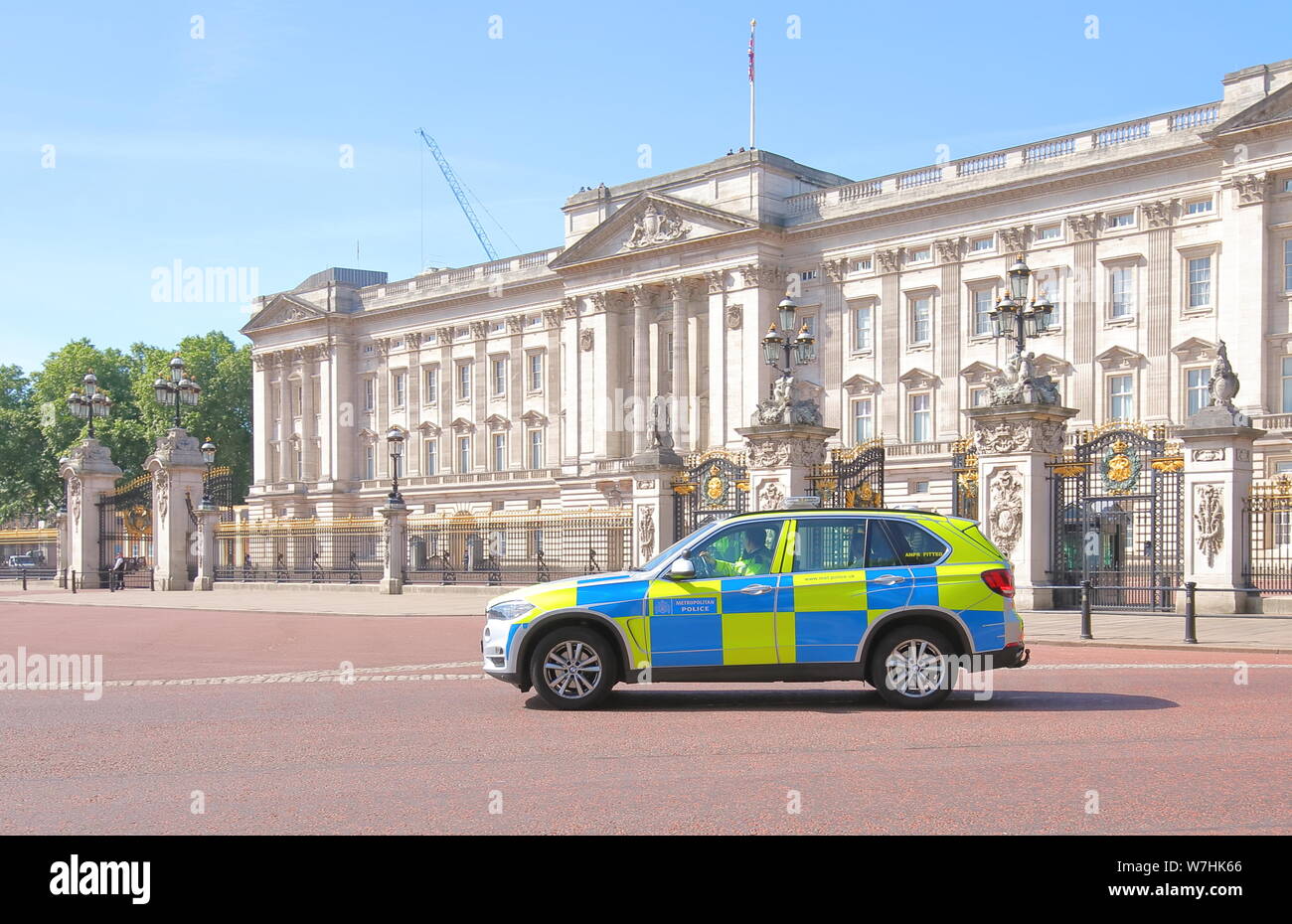 British police car front hi-res stock photography and images - Alamy
