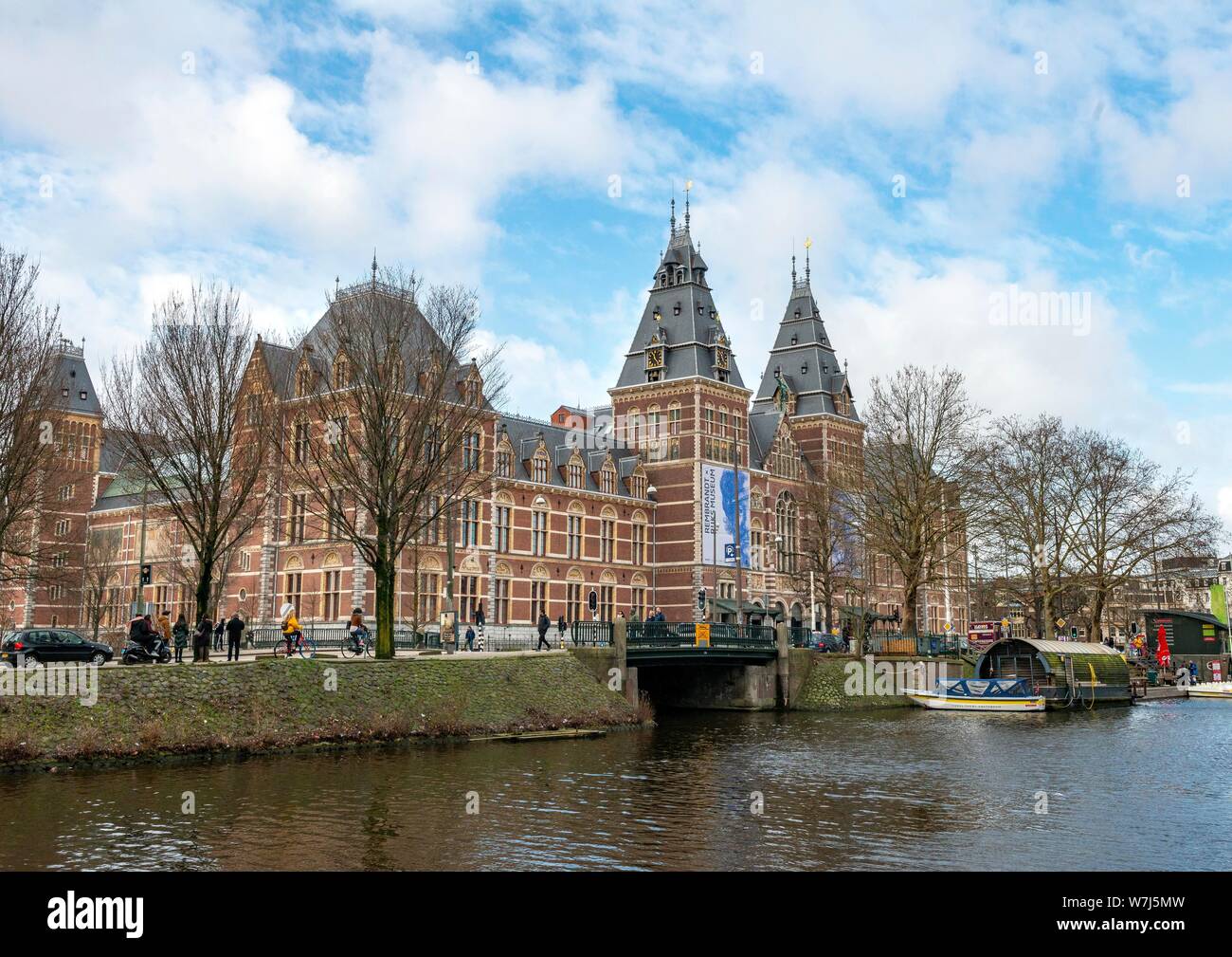 Spiegelgracht with Rijksmuseum, Reichsmuseum Amsterdam, North Holland, Netherlands Stock Photo