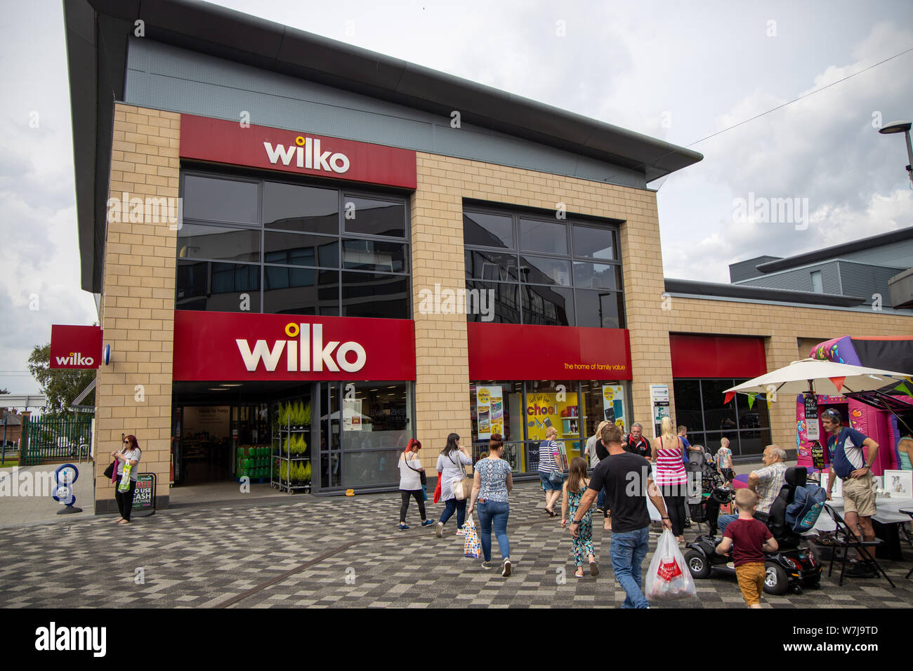 Wilko shopfront, Wythenshawe Market, Manchester Stock Photo