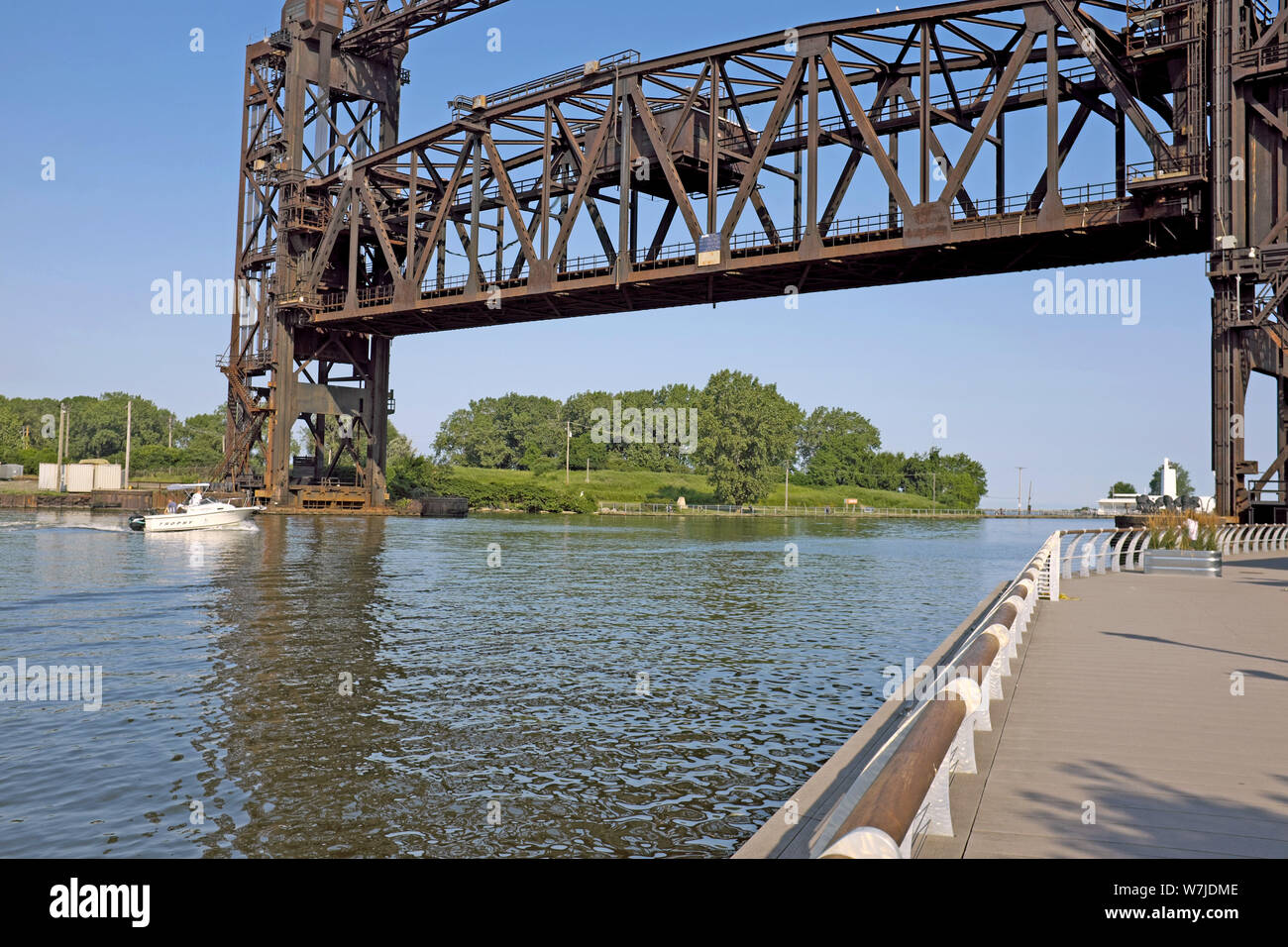The NS1 lift bridge, operated by Norfolk Southern, spans the Cuyahoga River near the Lake Erie confluence in Cleveland, Ohio, USA. Stock Photo