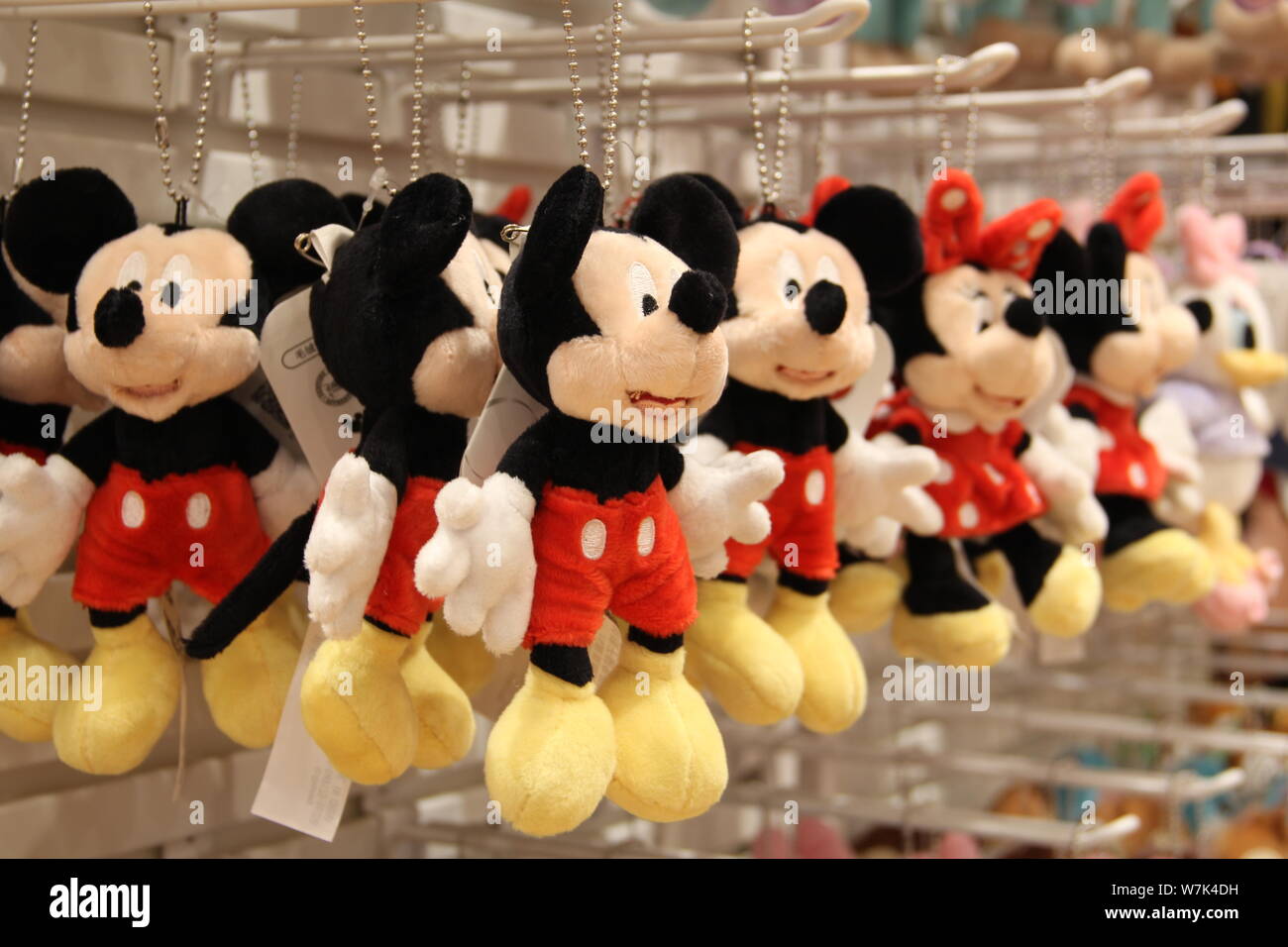 minnie mouse teddy disney store