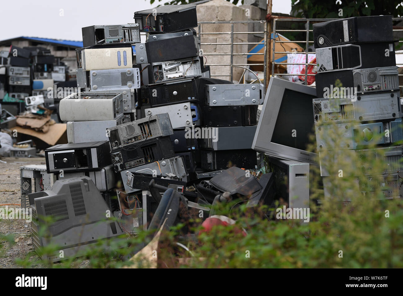 E waste in china hi-res stock photography and images - Alamy