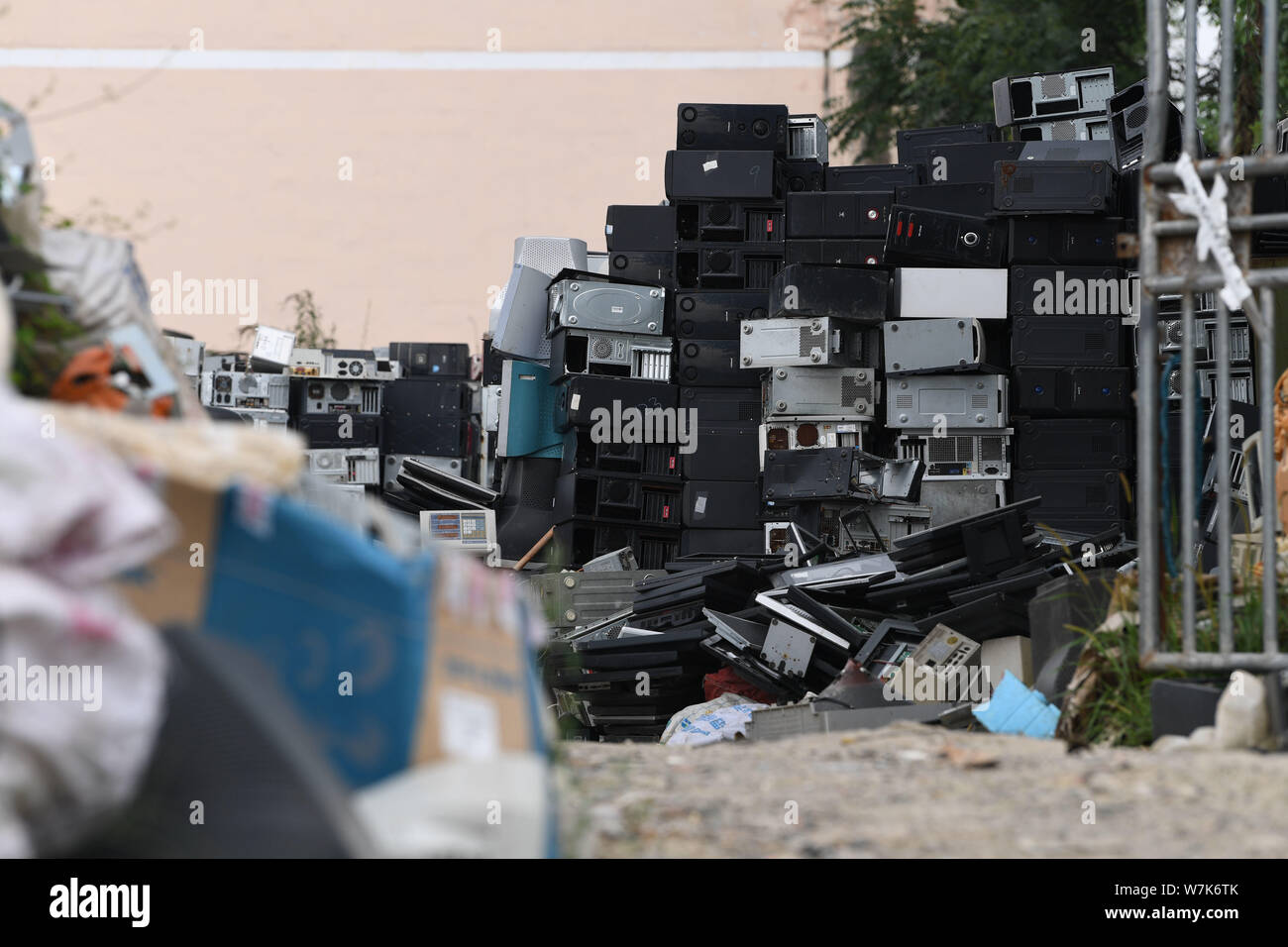 E waste in china hi-res stock photography and images - Alamy