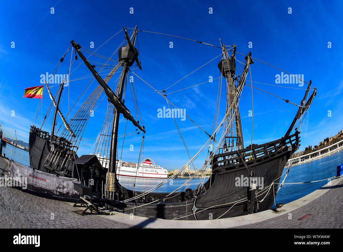 Spanish sailing ship hires stock photography and images Alamy