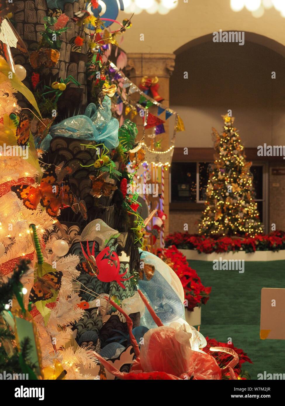 Christmas at Honolulu Hale, Honolulu, Oahu, Hawaii Stock Photo Alamy