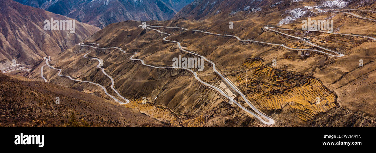 Aerial view of the 'Nujiang 72 Turns', a section of winding road with 72 curves along the Sichuan-Tibet Highway near the Nujiang River in Basu (Baxoi) Stock Photo