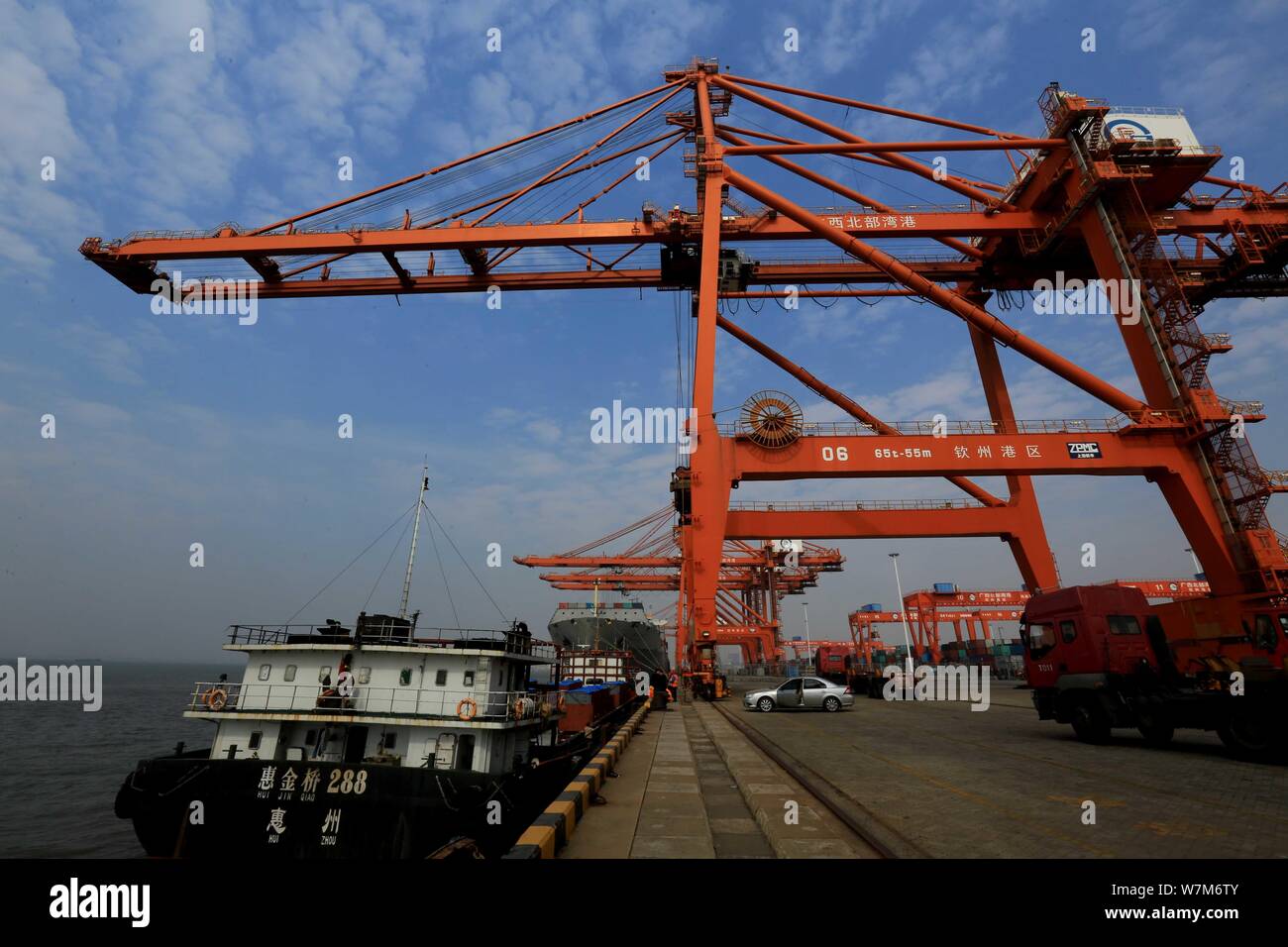 Page 11 - Trade Quay High Resolution Stock Photography and Images 