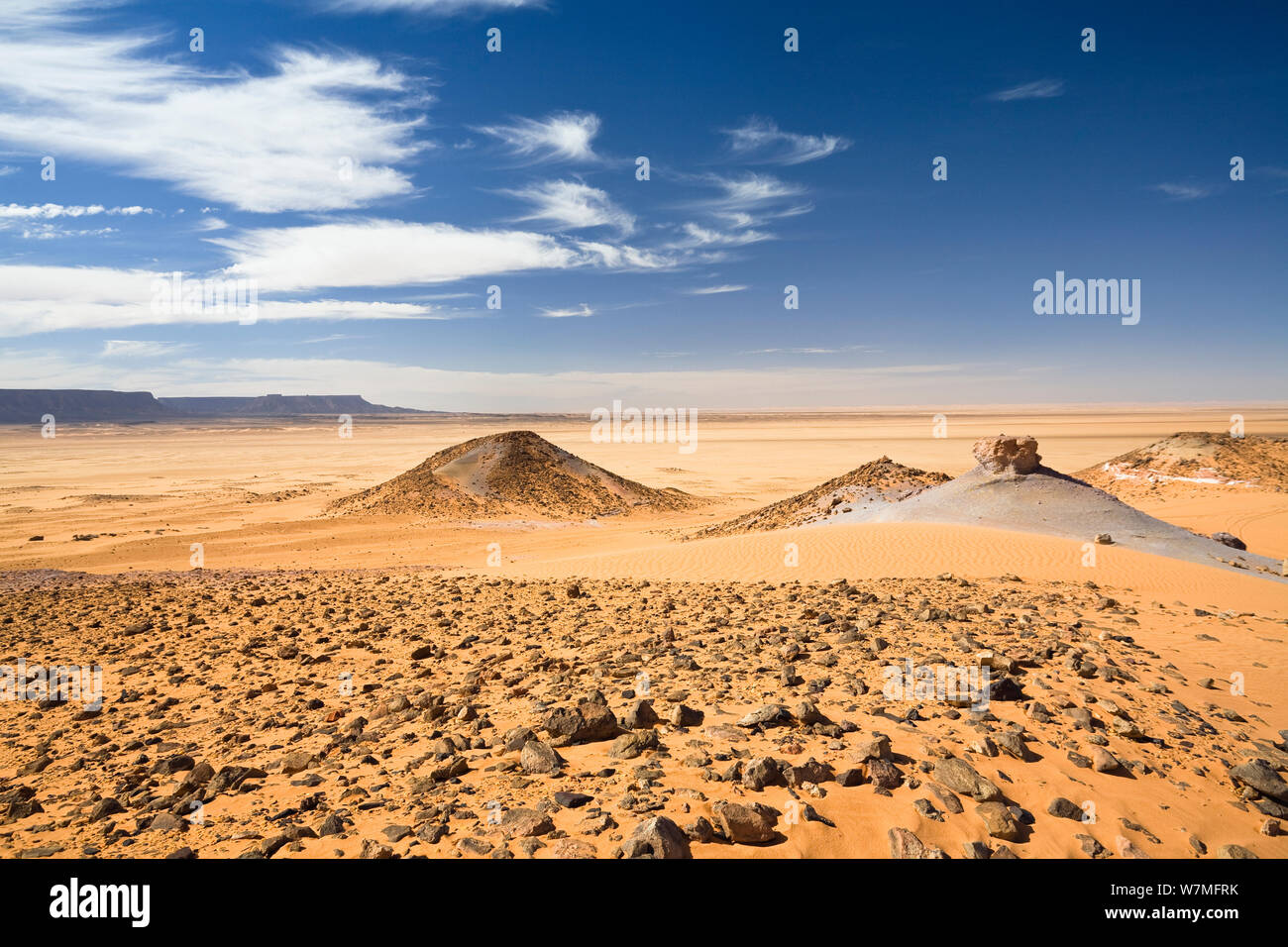 Libyan Desert, Stony Desert, Akakus mountains, Libya, Sahara, North Africa, November 2007 Stock Photo