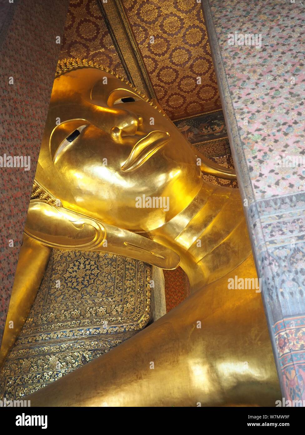 Wat Phra Chetuphon, Wat Pho , Temple of Reclining Buddha Bangkok ...