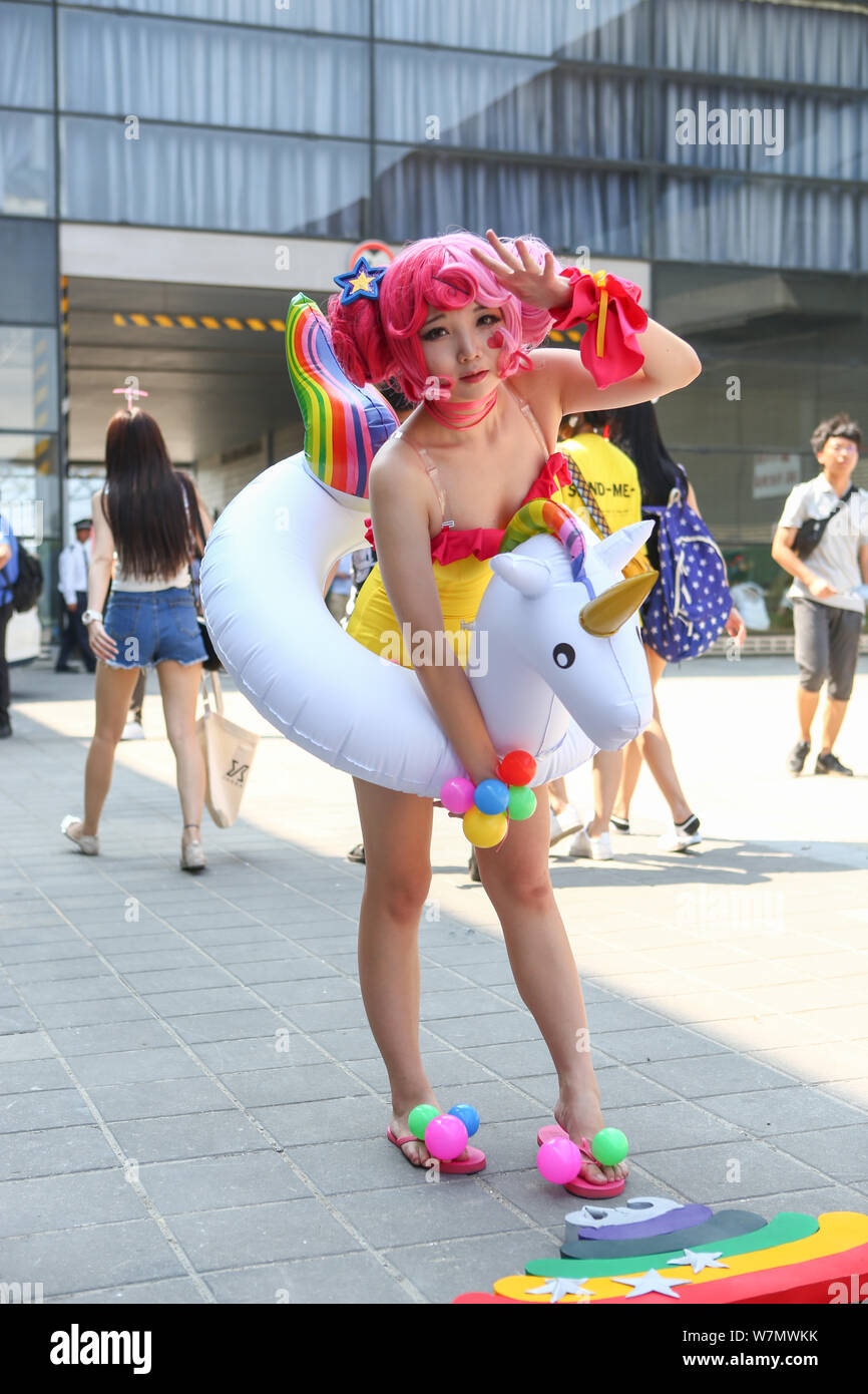 China cosplay hi-res stock photography and images - Page 2 - Alamy