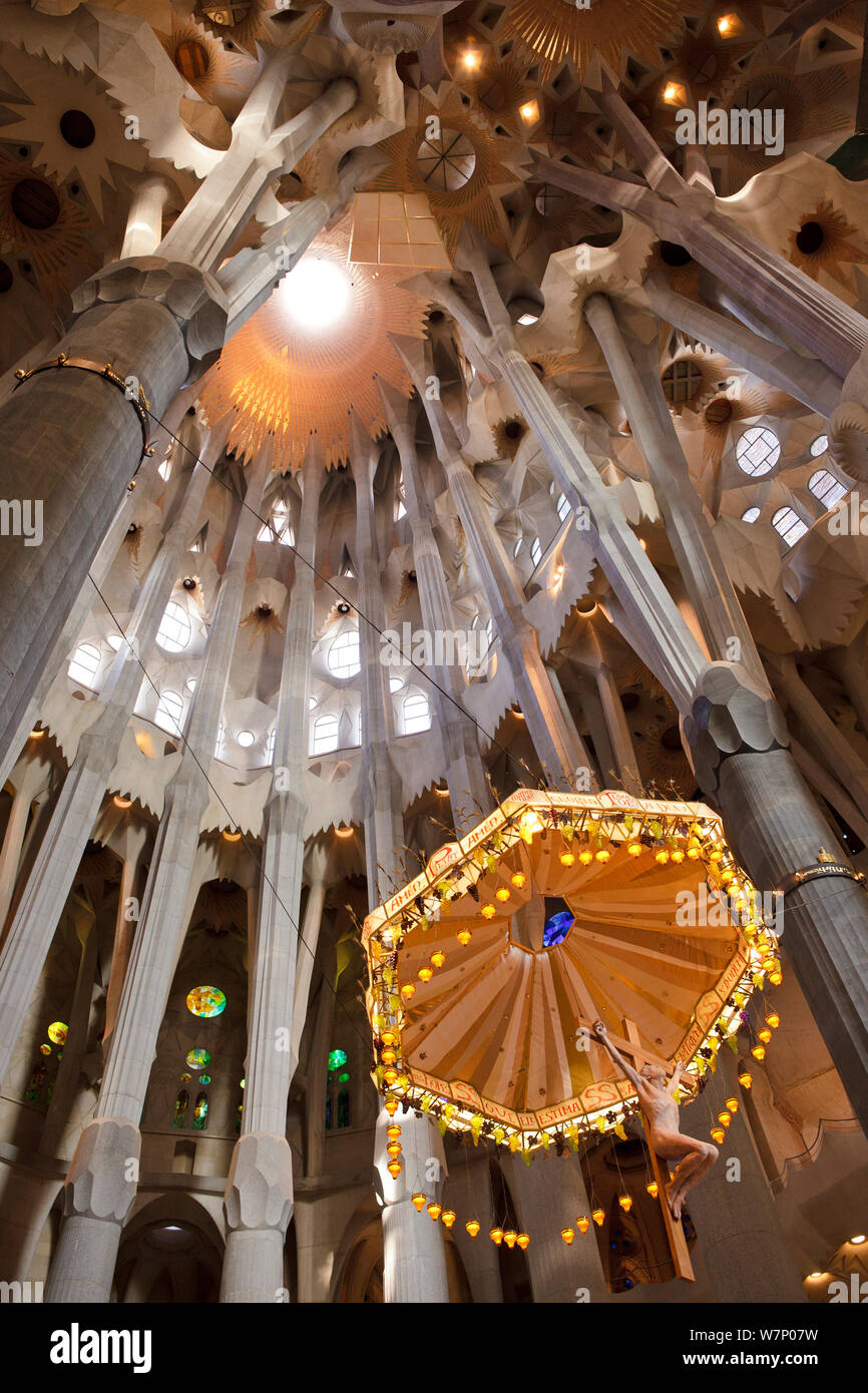 Basilica and Expiatory Church of the Holy Family / Basílica y Templo