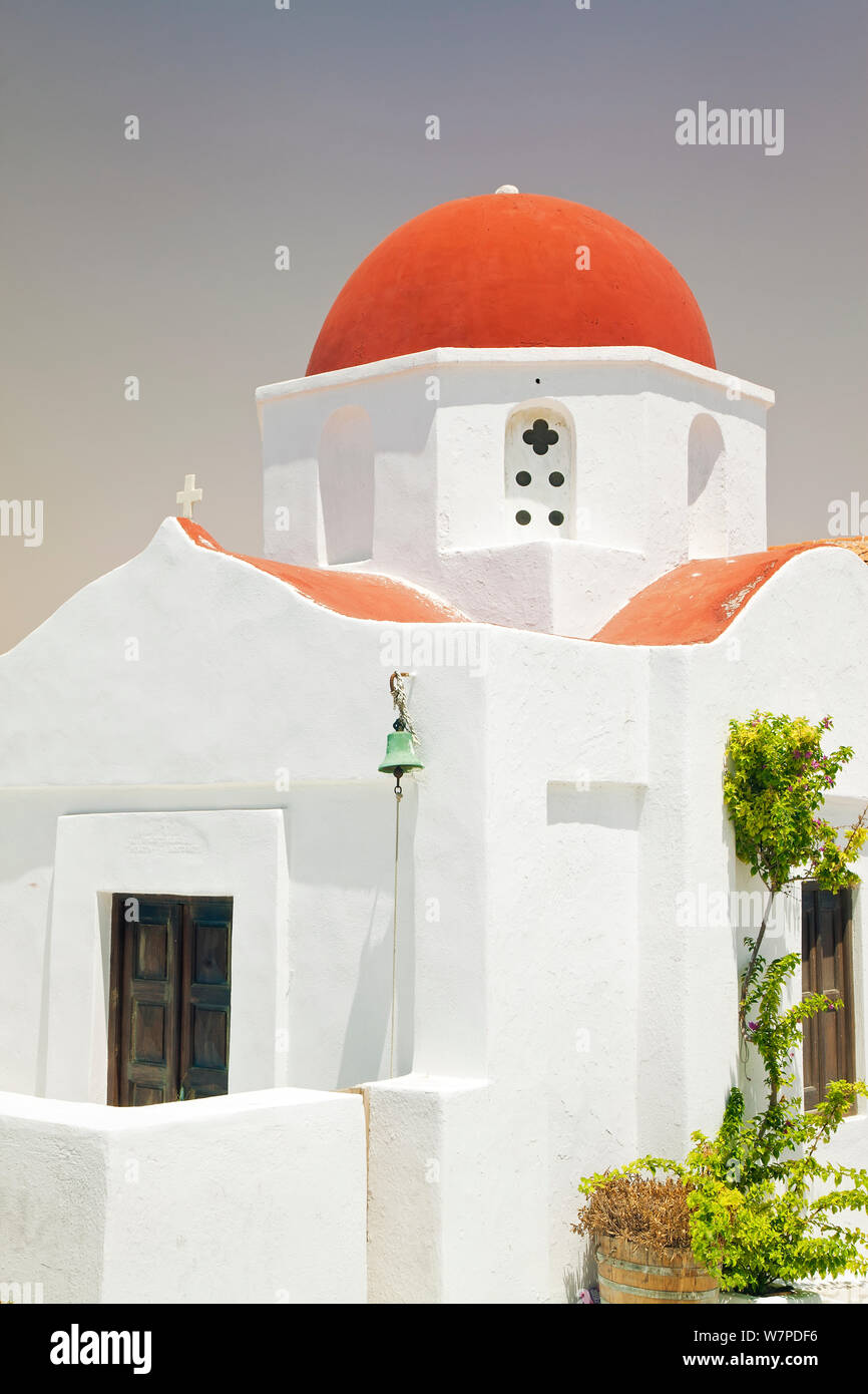 Traditional white Church, Mykonos (Hora), Cyclades Islands, Greece, 2010 Stock Photo