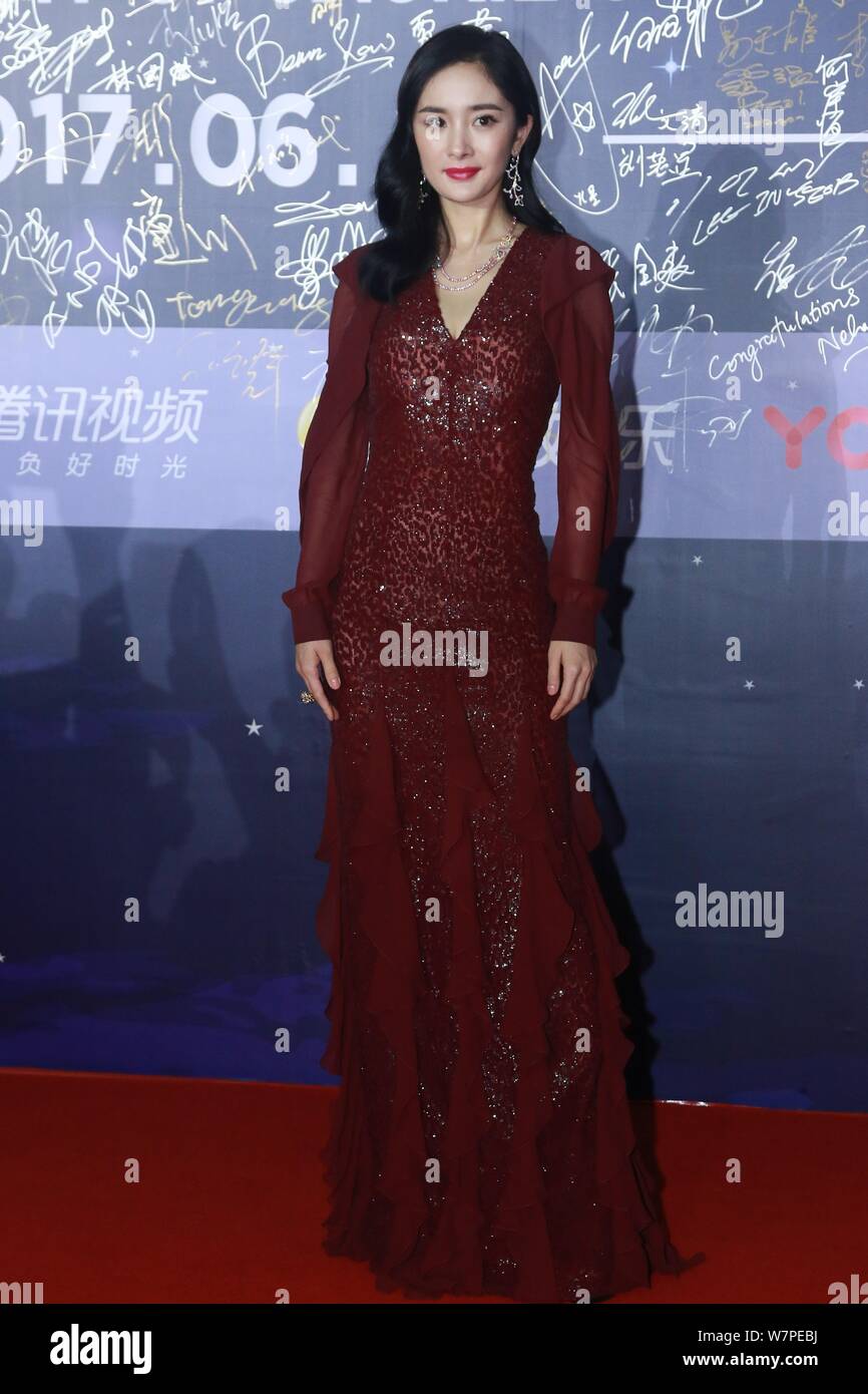 Chinese Actress Yang Arrives Red Carpet Gala Night Jackie, 54% OFF