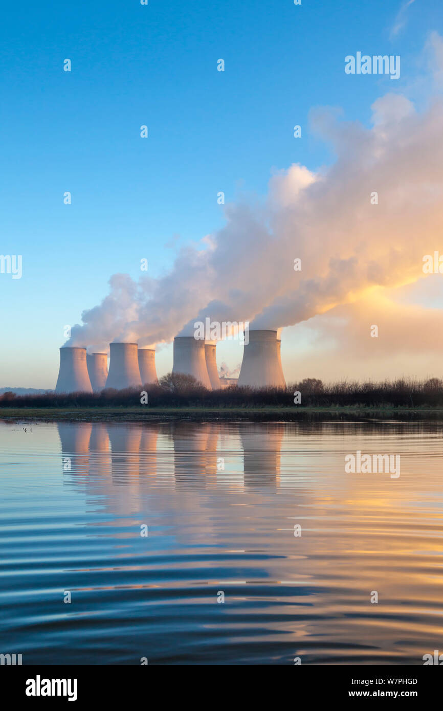 Ratcliffe-on-Soar coal-fired power station cooling towers. Nottinghamshire, UK, January 2013. Stock Photo