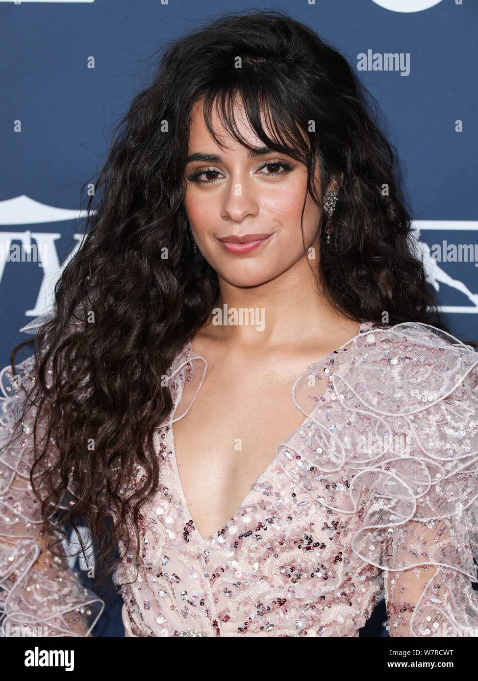 Aprender acerca 107+ imagen camila cabello in the club - Abzlocal.mx