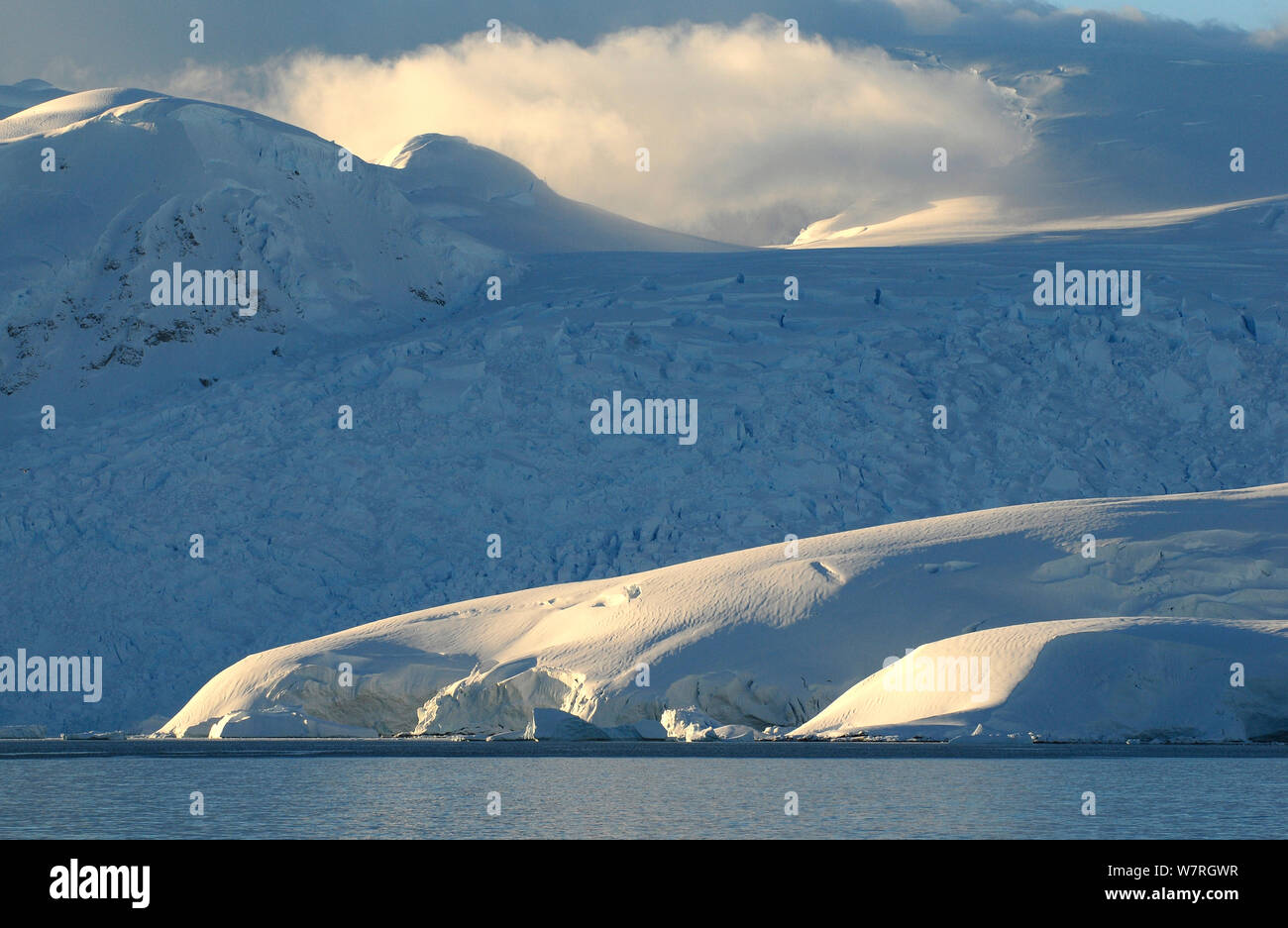 Glaciers along the coast of the Antarctic Peninsula, Antarctica. Stock Photo
