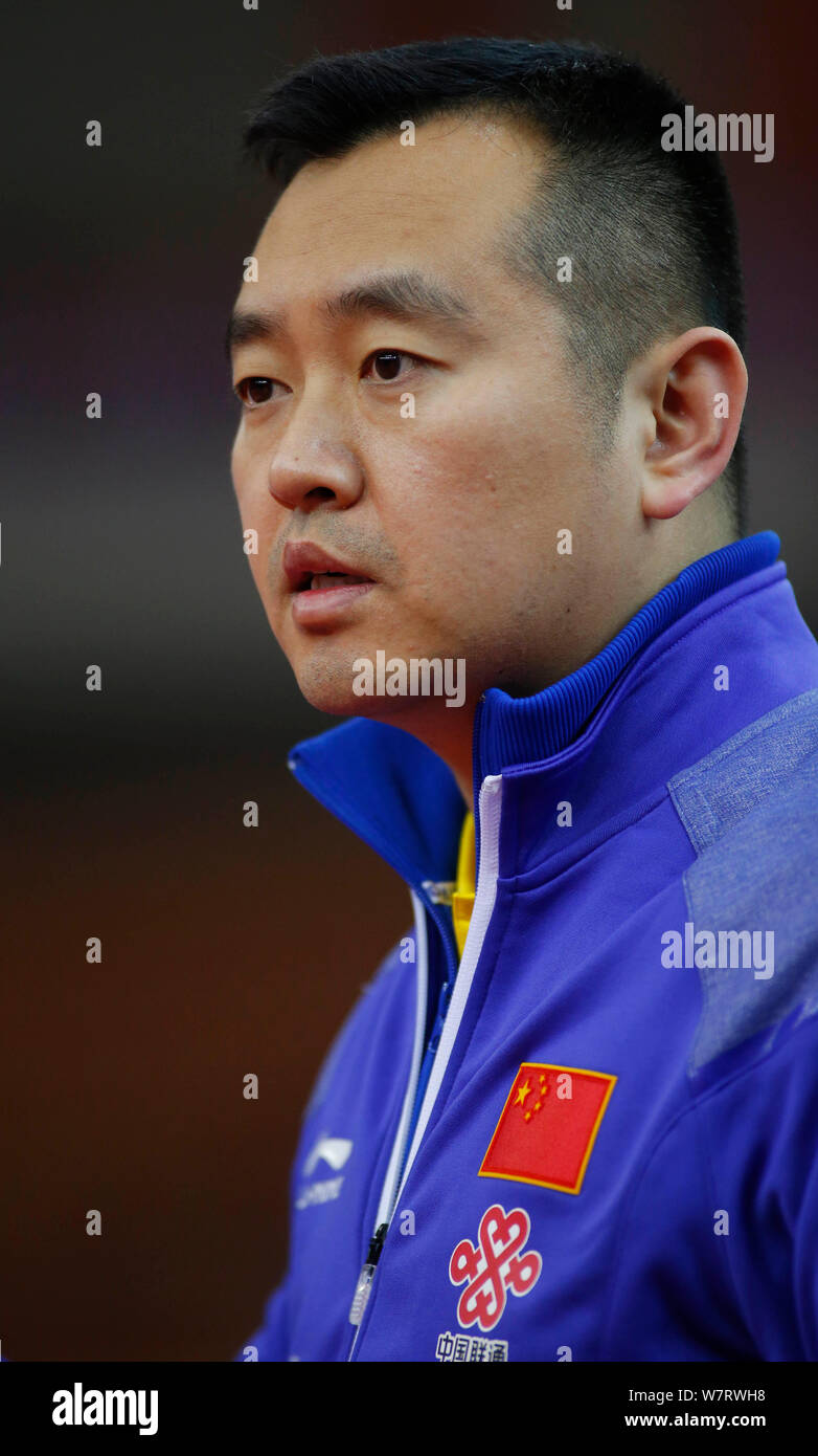 FILEKong Linghui, head coach of the Chinese national women's table