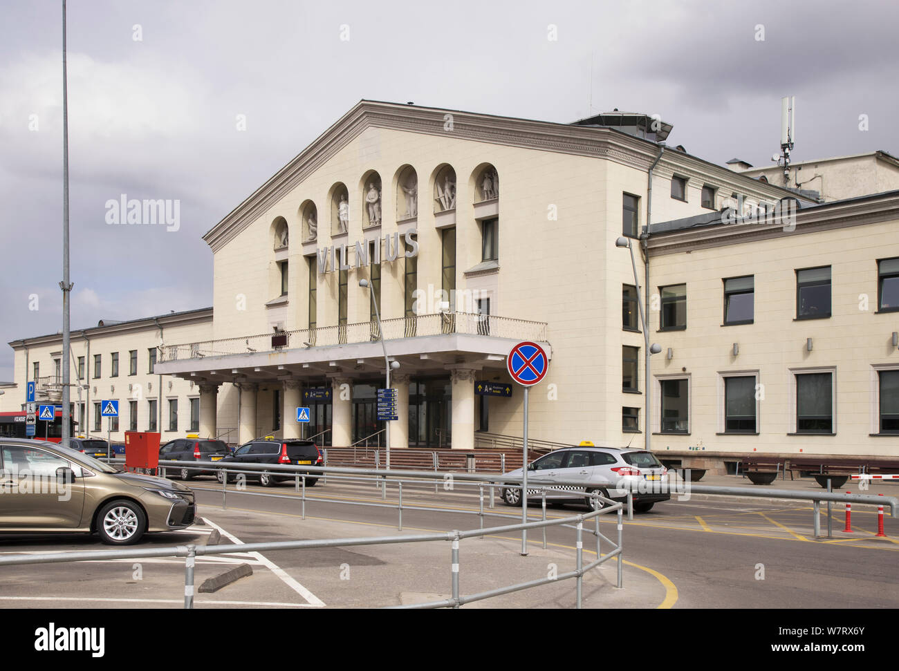 Vilnius international airport hi-res stock photography and images - Alamy