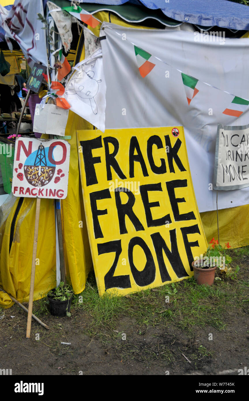 Anti-fracking protest signs, Balcombe, West Sussex, England. 19th August 2013. Stock Photo