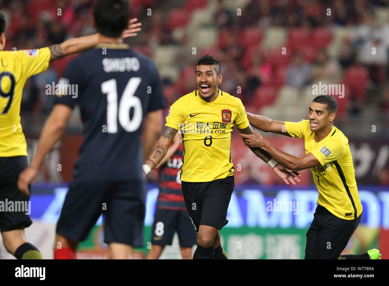Paulinho'S Amazing Goal: A Footballing Masterclass. - 01a9sxo