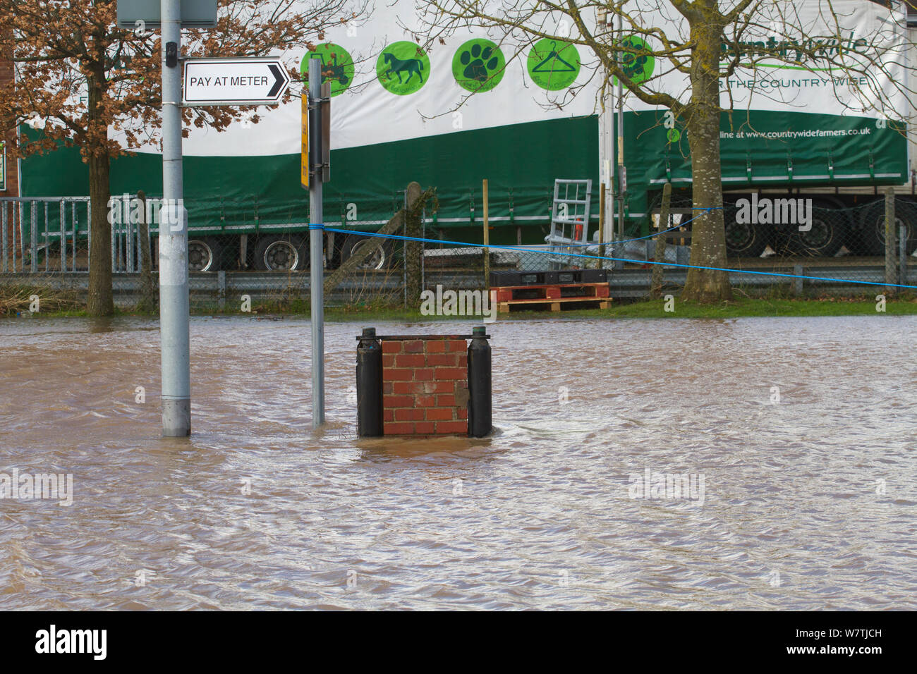 Flooded car park during the February 2014 flooding, Upton upon Severn, Worcestershire, England, UK, 9th February 2014. Stock Photo