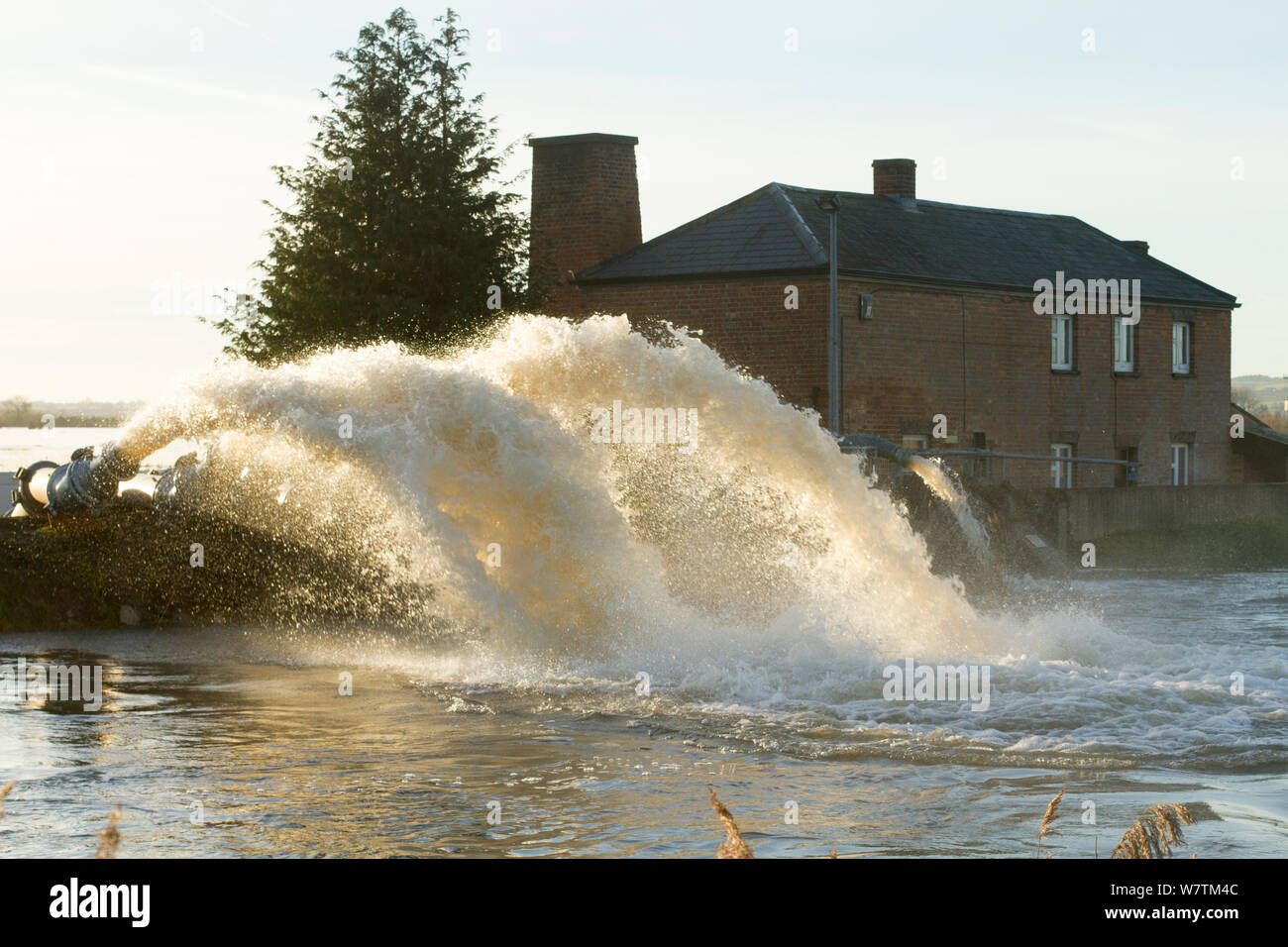 Pumping station at Burrowbridge pumping water during January 2014 flooding, Somerset Levels, England, UK, 11th January 2014. Stock Photo