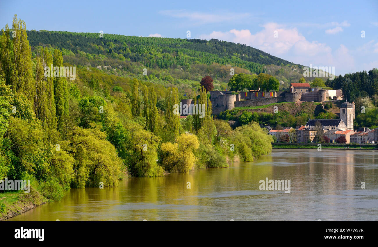 River Moselle and Ducs de Lorraine Castle (12th century) in Sierck-les-Bains,  Lorraine, France. May 2013 Stock Photo