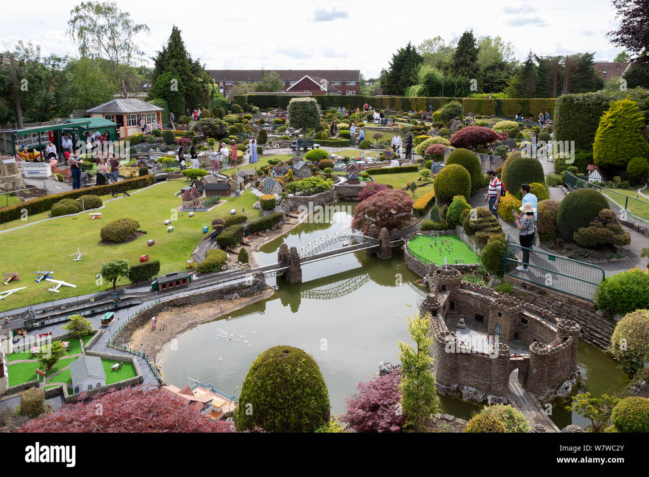 Bekonscot model village and railway hi-res stock photography and images ...