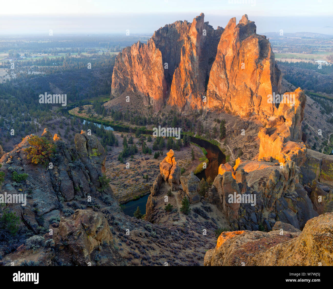 Smith Rock, a popular rock climbing destination, in Smith Rock State Park, Oregon, USA. Stock Photo