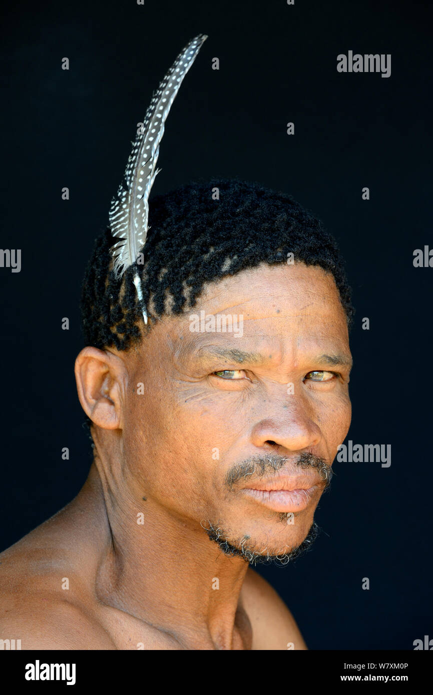 San people africa hi-res stock photography and images - Alamy