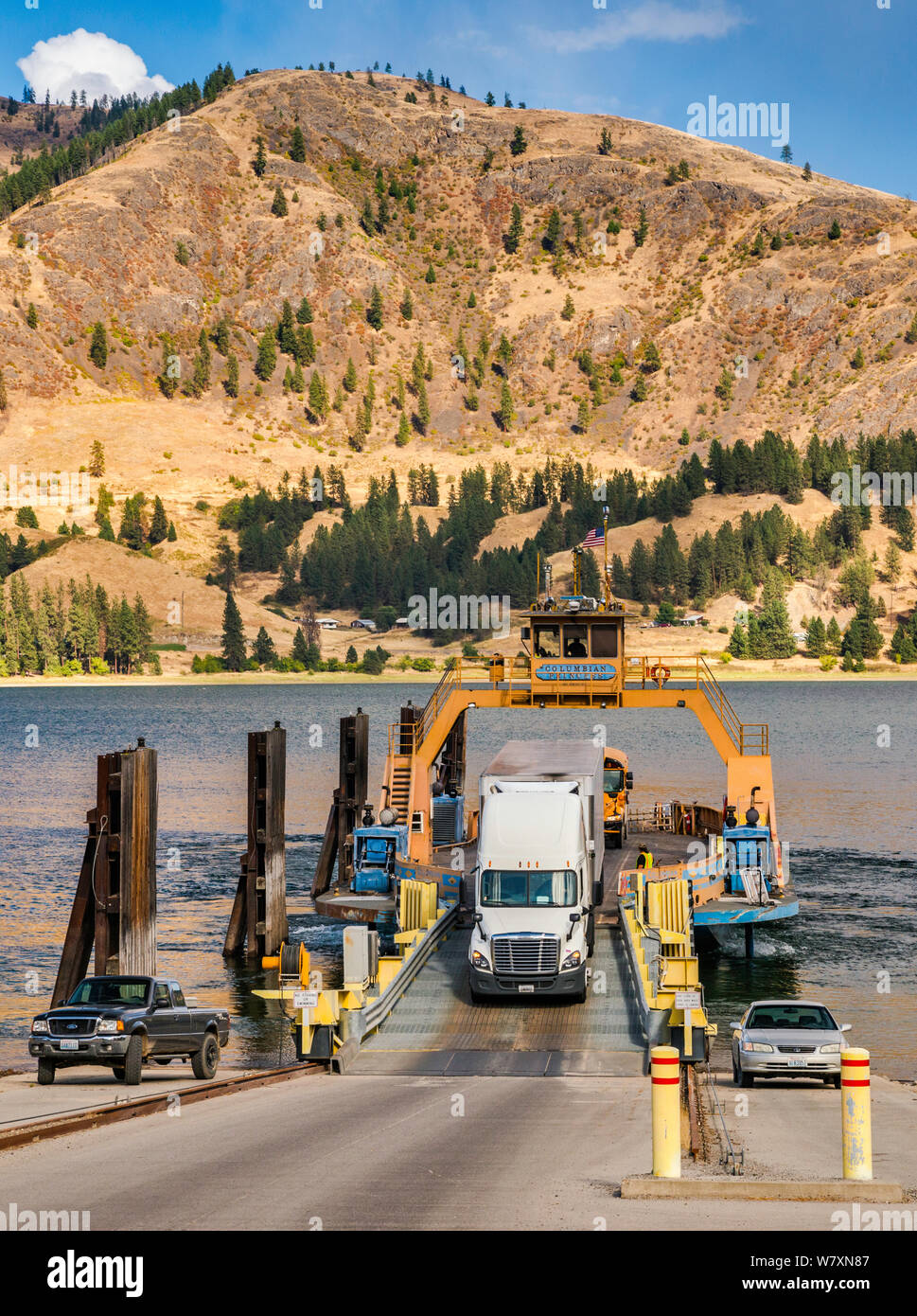Truck disembarking from Columbian Princess Ferry after crossing Franklin D. Roosevelt Lake, Lake Roosevelt Nat Recreation Area, Washington, USA Stock Photo