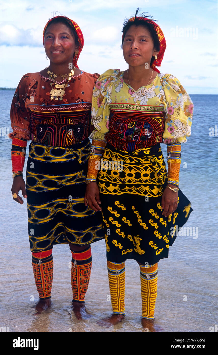 Guna mola hi-res stock photography and images - Alamy