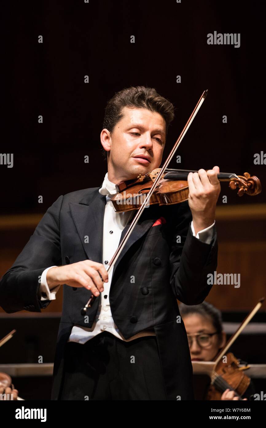 Julian Rachlin Julian Rachlin High Resolution Stock Photography and Images - Alamy