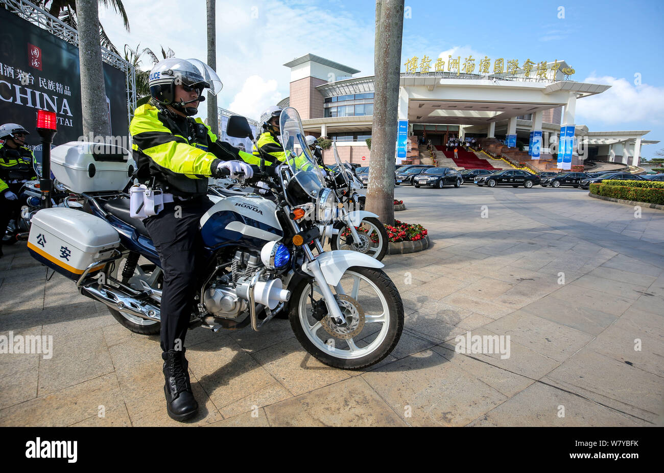 Motorcycles Police Officers Hi Res Stock Photography And Images Page 6 Alamy