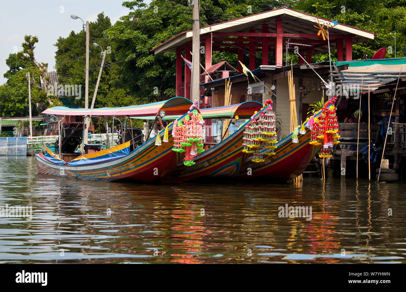 Long tail boats docked on the Khlong Bangkok Yai (canal), Bangkok Thailand, September 2014. Stock Photo