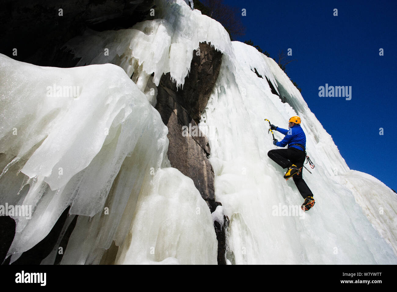 Ice cliff climber hi-res stock photography and images - Alamy