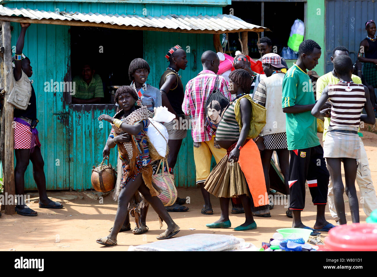 Banna people in Key Afar market. Ethiopia, November 2014 Stock Photo