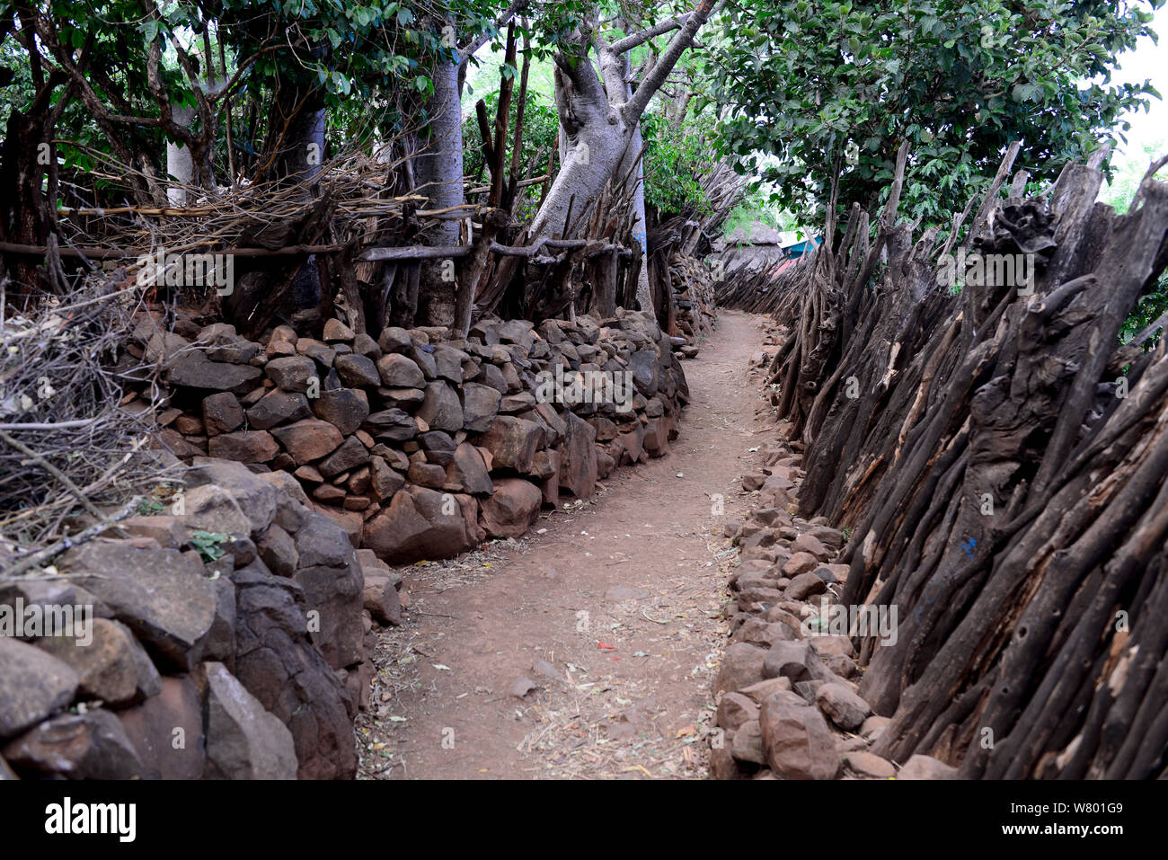 Konso village defended by sturdy stonewalls encompassing nine separated compounds, one for each Konso&#39;s clans. UNESCO World Heritage Site, Ethiopia, November 2014 Stock Photo