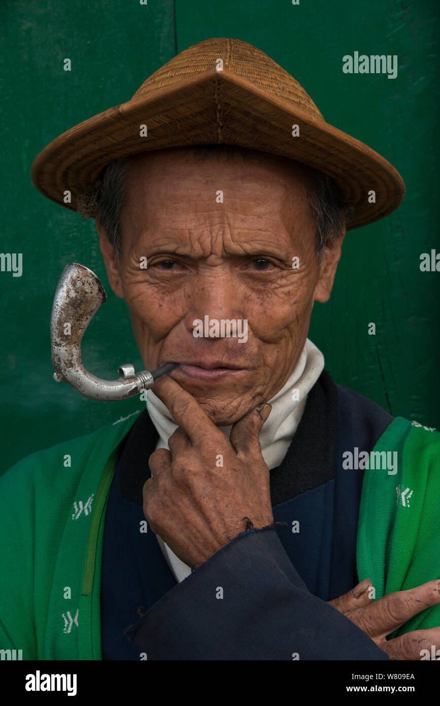 Adi Gallong man in cane hat, Adi Gallong Tribe, Arunachal Pradesh, North East India, November 2014. Stock Photo