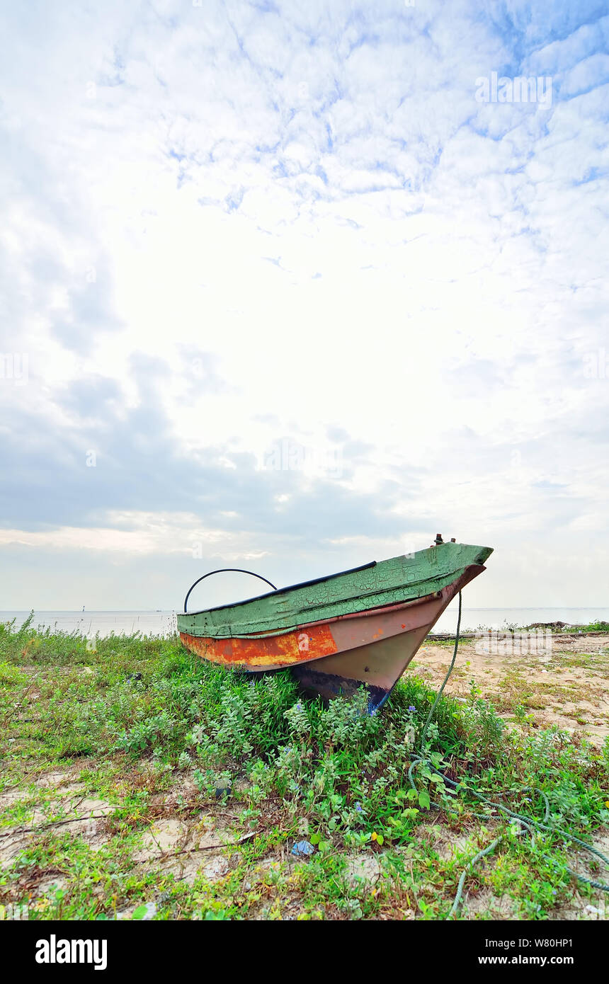 Antique Outboard Motor High Resolution Stock Photography and Images - Alamy
