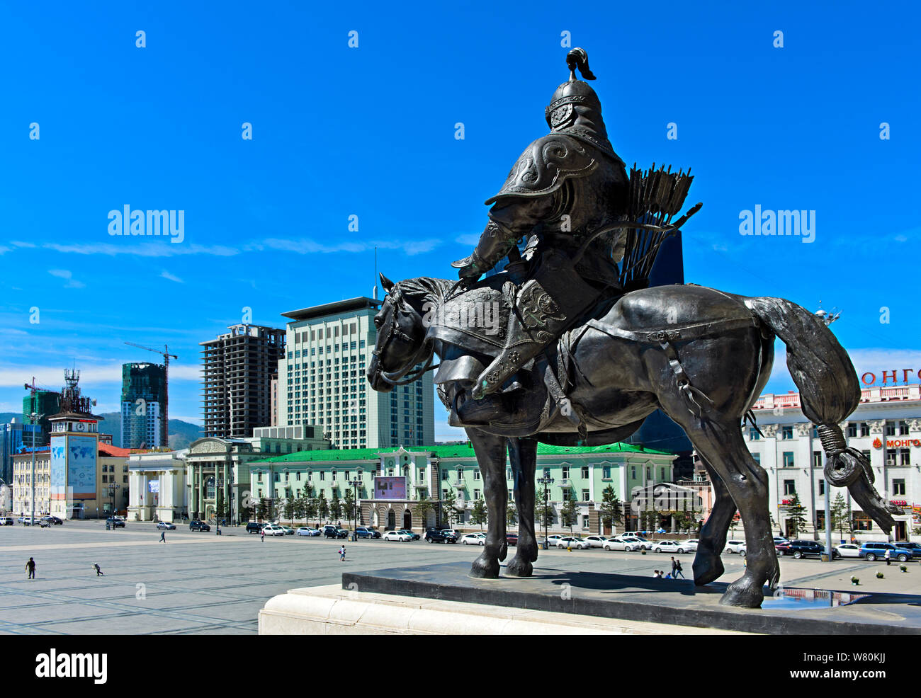 Equestrian statue in front of the Parliament building looking towards Sukhbaatar  Square, Ulaanbaatar, Mongolia Stock Photo