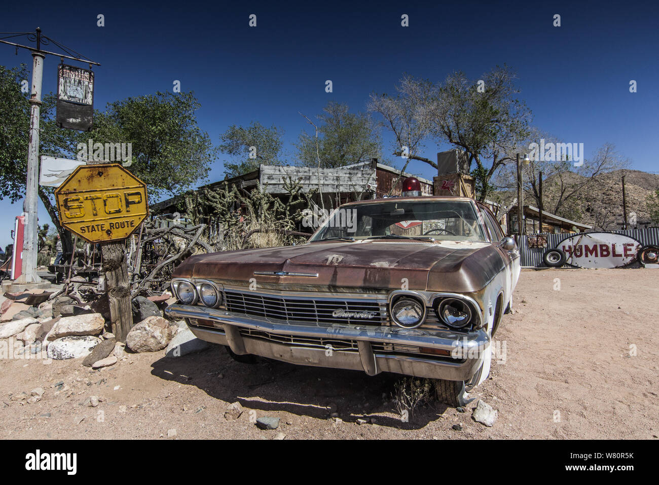 Old and wrecked car at Hackberry General Store near Route 66 Stock Photo