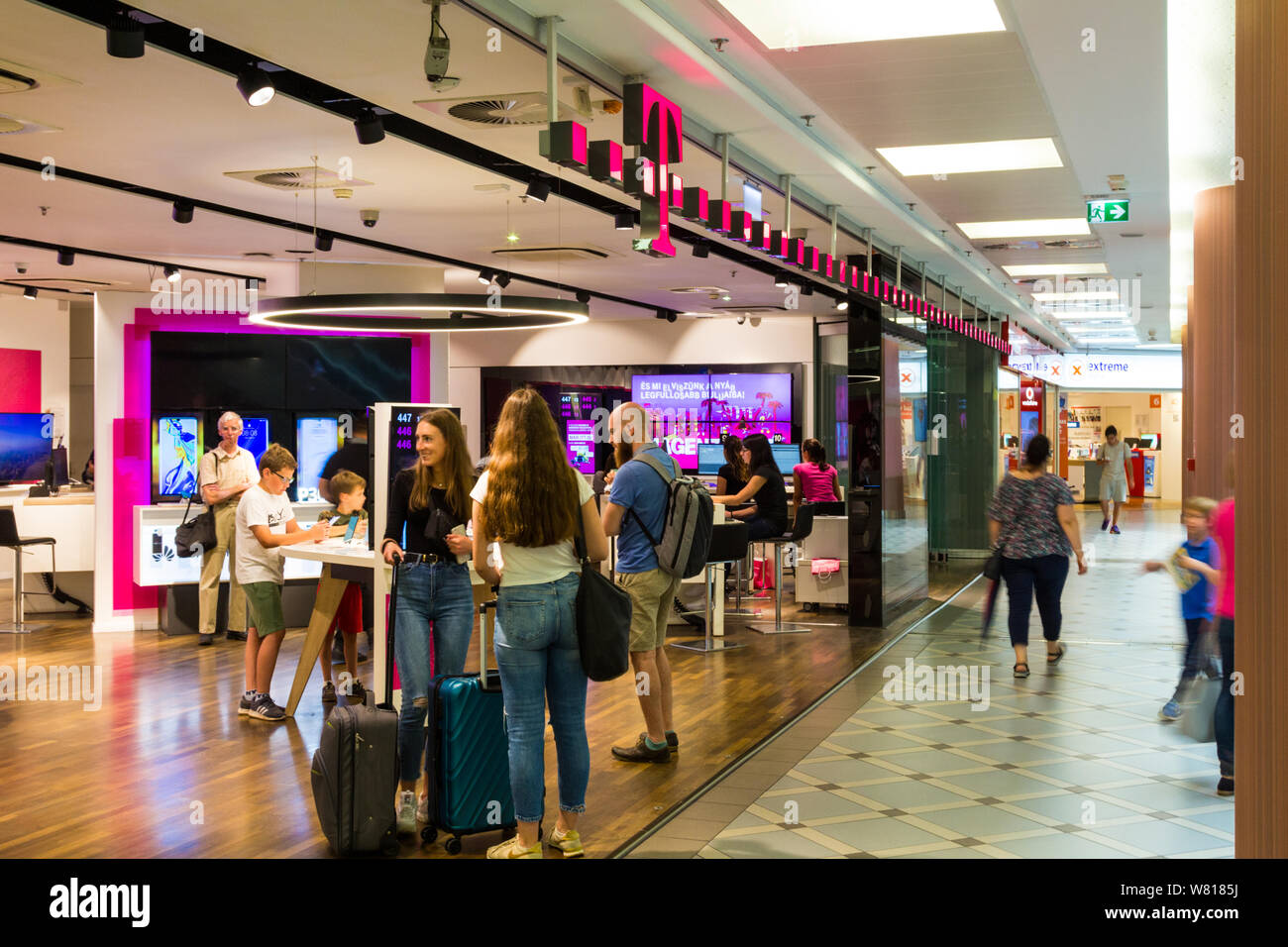 Telekom store hi-res stock photography and images - Alamy