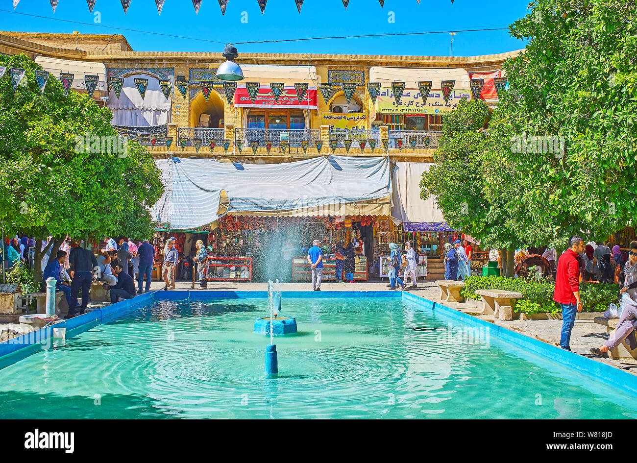 SHIRAZ, IRAN OCTOBER 14, 2017 Numerous visitors in Saraye Moshir
