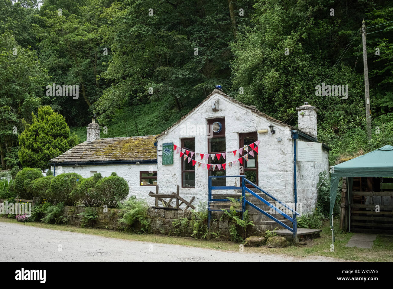 Midgehole Working Men's Club, The Blue Pig. Near Hebden Bridge Stock 